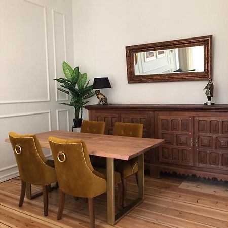 Apartament Przy Studni Czarownic ゴジュフ・ヴィエルコポルスキ エクステリア 写真