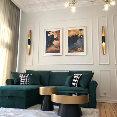 Apartament Przy Studni Czarownic ゴジュフ・ヴィエルコポルスキ エクステリア 写真