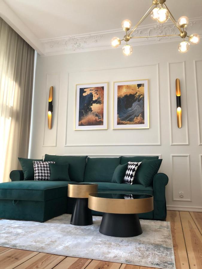 Apartament Przy Studni Czarownic ゴジュフ・ヴィエルコポルスキ エクステリア 写真