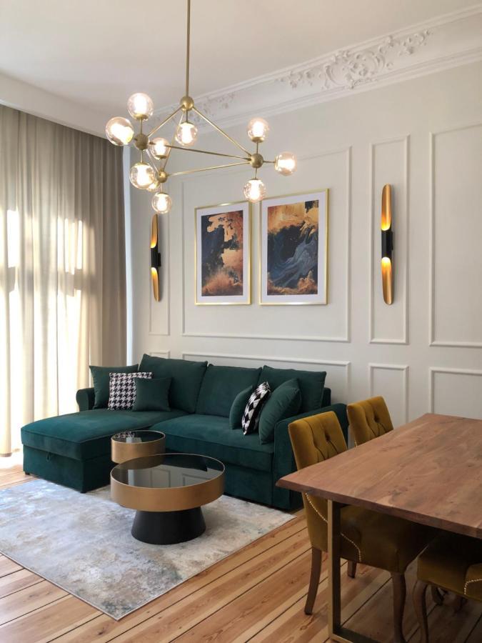Apartament Przy Studni Czarownic ゴジュフ・ヴィエルコポルスキ エクステリア 写真
