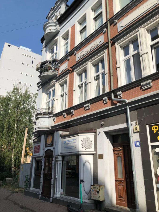 Apartament Przy Studni Czarownic ゴジュフ・ヴィエルコポルスキ エクステリア 写真